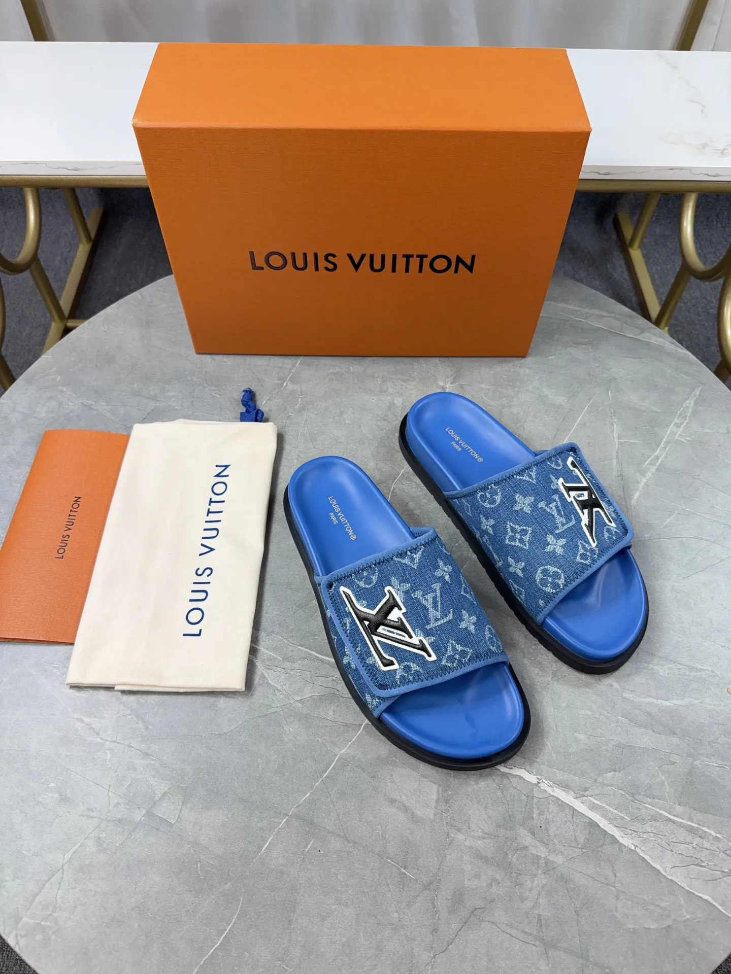 Men's Men's Shoes 💰380💰 🌈LV | Louis Vuitton ²⁰²³ 𝐬𝐬 🧡💚2025 Spring and Summer New Style Top Version‼ ️The original version is the same. The counter specializes in the latest straw slippers. Hard goods are new🆕 ❥Purchase level! Full of high-end feel! A popular model among bloggers at home and abroad, it’s retro and fashionable, and looks stunning on your feet! Mainly recommended models on the official website★ ━━━━━ ЅᏇєєt ━━━━━ ▪️Upper: original customized cowhide fabric ▪️Inner: cow lining ▪️Outsole: high-end rubber outsole ▪️Shoe size: 35-47 (46-47 customization is not returnable)